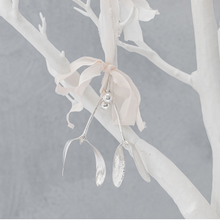 Load image into Gallery viewer, Mistletoe decoration silver