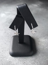 Load image into Gallery viewer, Tiny stars earrings silver
