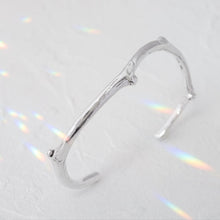 Load image into Gallery viewer, This twig silver nature bangle 
