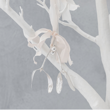 Load image into Gallery viewer, Mistletoe decoration silver
