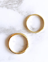 Load image into Gallery viewer, Gold Wedding rings Two rings 18ct yellow, 18 ct rose gold or 18 ct white gold
